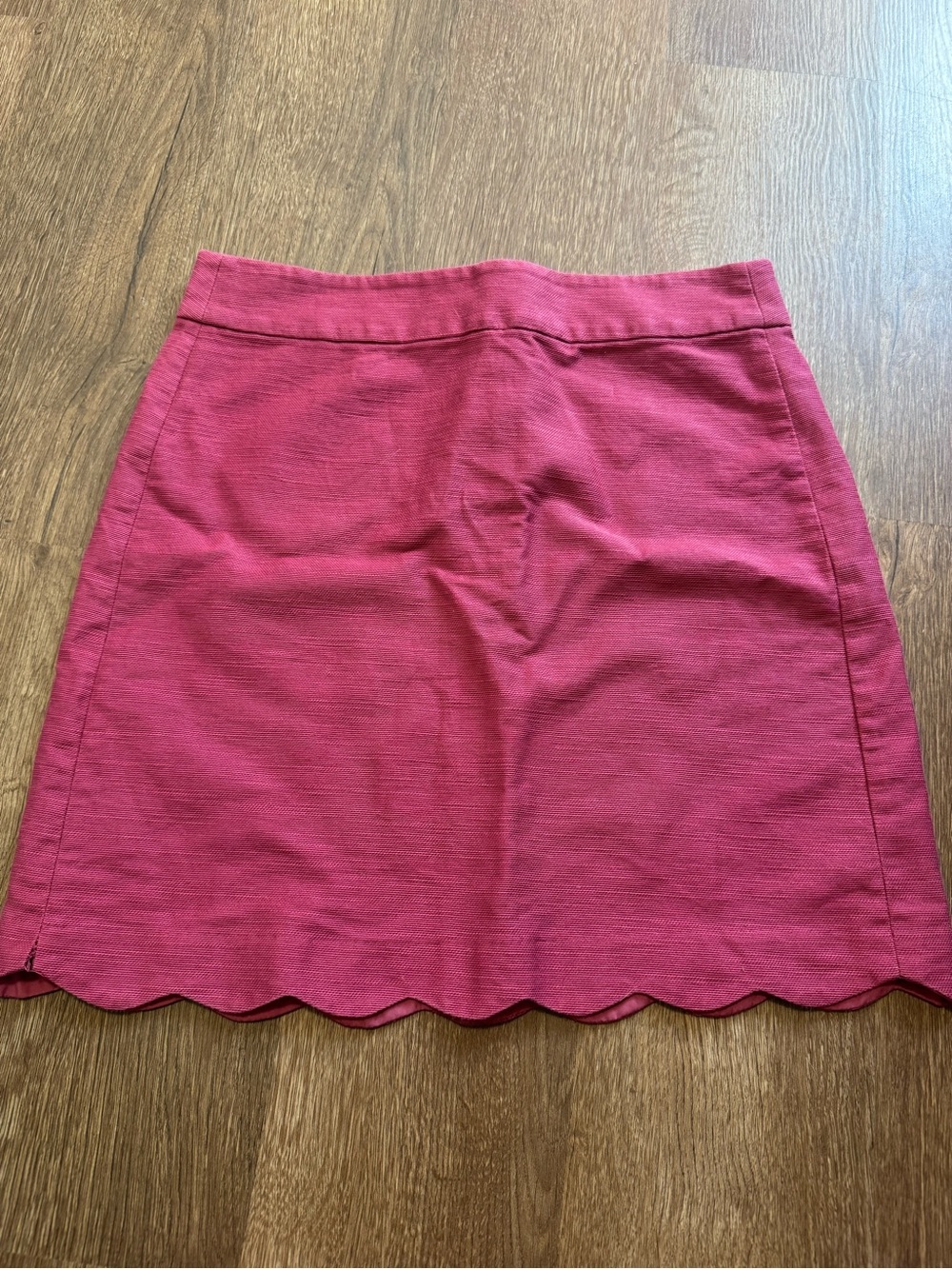 LOFT Magenta Solid Straight Pencil Skirt Scalloped Hem Zip Closure Size 2